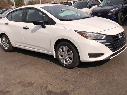 New 2025 Nissan Versa S w/ Trunk Package image 2