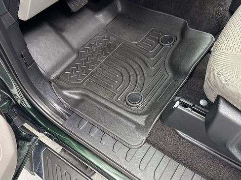 Used 2015 Ford F150 XLT w/ Equipment Group 302A Luxury image 16