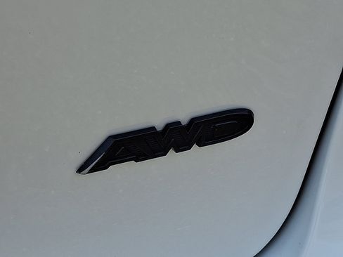 Certified 2023 Chrysler Pacifica Touring-L w/ S Appearance Package AWD/4WD image 31