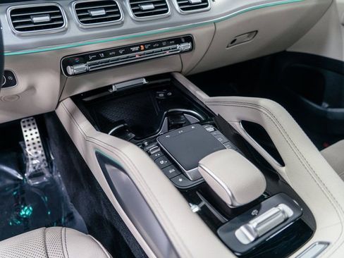 Used 2024 Mercedes-Benz GLS 450 4MATIC image 15