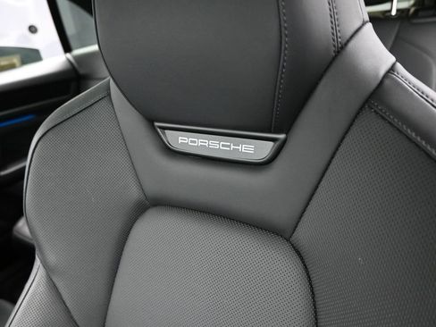 Used 2024 Porsche Macan 4 Electric w/ Premium Package image 26