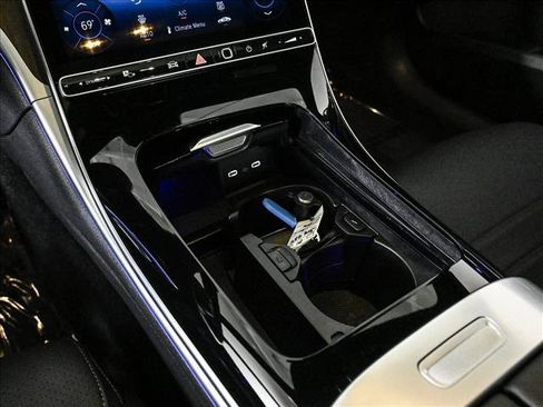 Certified 2026 Mercedes-Benz C 300 4MATIC Sedan image 13