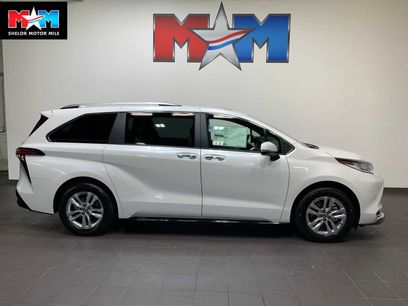 New 2025 Toyota Sienna Limited