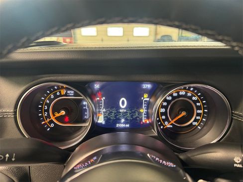 Used 2023 Jeep Gladiator Overland w/ Popular Equipment Package image 16