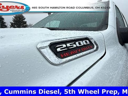 Used 2024 RAM 2500 Tradesman w/ Chrome Appearance Group image 32