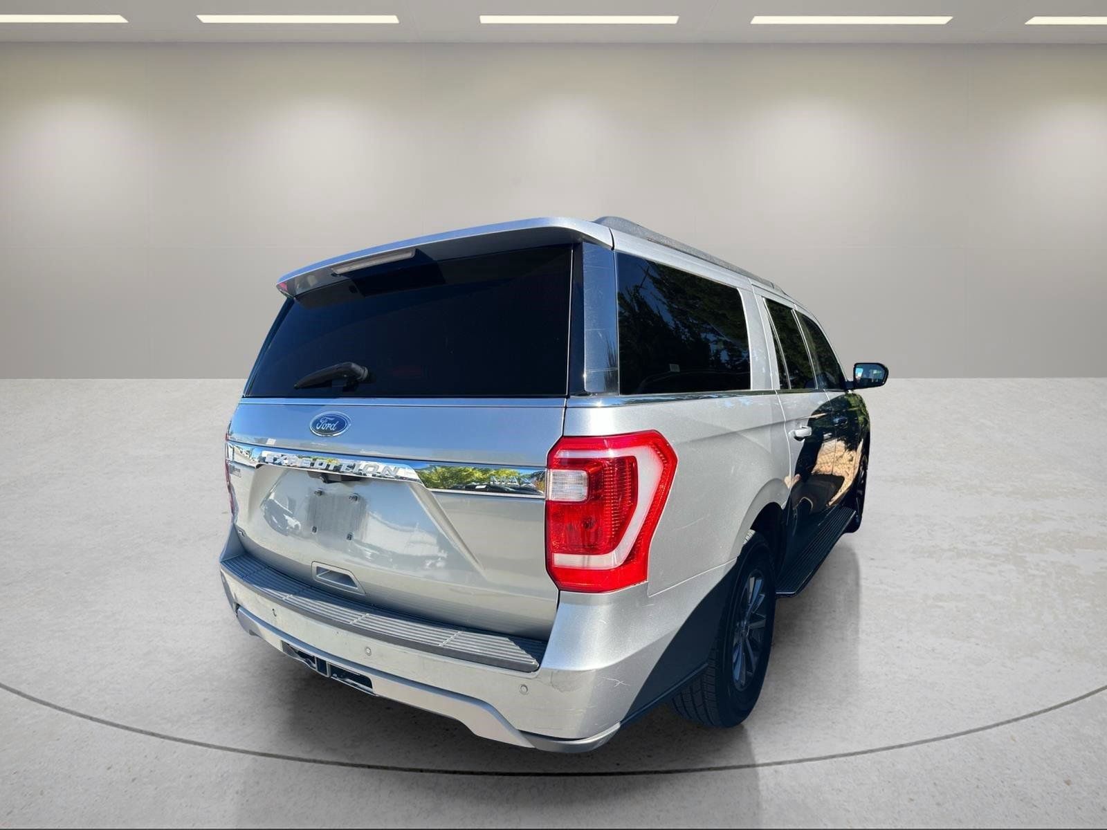 Used 2020 Ford Expedition Max XLT w/ Equipment Group 202A AWD/4WD image 10