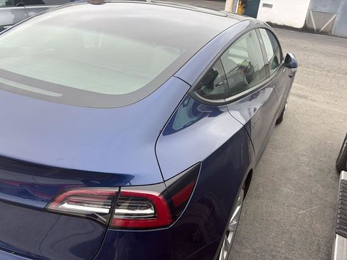Used 2022 Tesla Model 3 RWD image 2