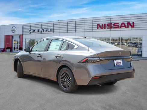 New 2027 Nissan Sentra SV w/ Floor Mat Package FWD image 7