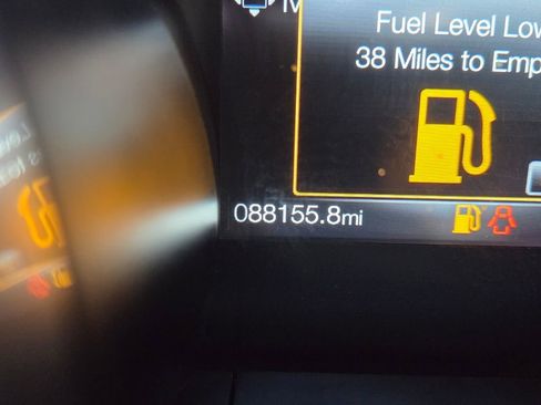 Used 2019 Ford Mustang Coupe image 25