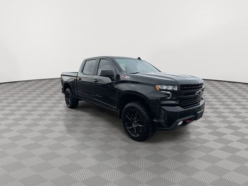 Used 2021 Chevrolet Silverado 1500 LT Trail Boss w/ Convenience Package II image 2