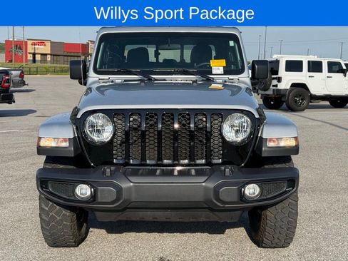 Used 2022 Jeep Gladiator Sport AWD/4WD image 8
