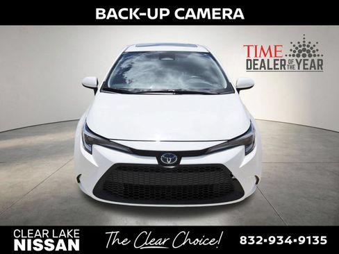 Used 2024 Toyota Corolla XLE FWD image 2