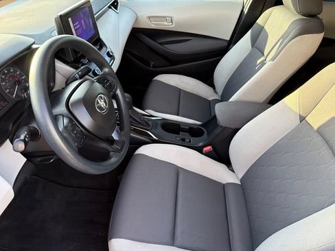 Used 2024 Toyota Corolla LE FWD image 17