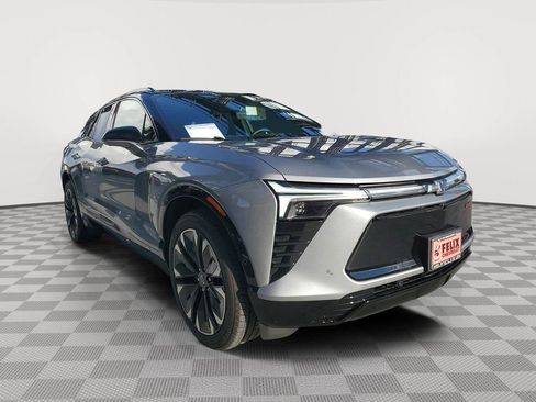 Used 2026 Chevrolet Blazer EV RS w/ Super Cruise Package FWD image 2