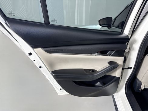 Used 2019 MAZDA MAZDA3 w/Preferred Pkg image 25