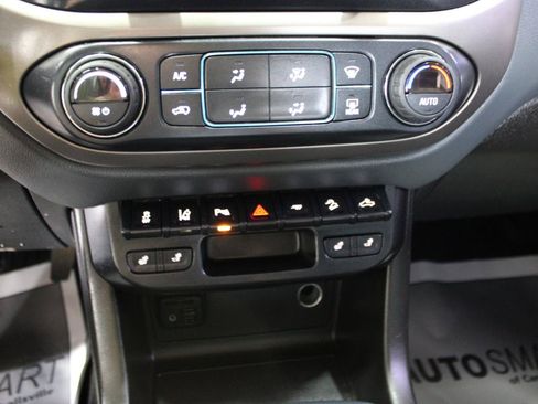 Used 2021 Chevrolet Colorado Z71 w/ Z71 Midnight Edition AWD/4WD image 28