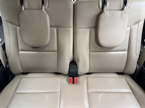 Used 2021 Ford Explorer XLT w/ Equipment Group 202A RWD image 18