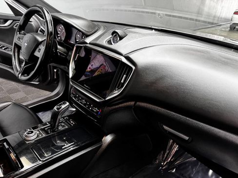 Used 2021 Maserati Ghibli S image 52