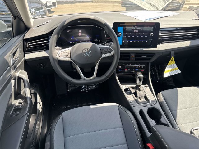 New 2026 Volkswagen Jetta SE FWD image 6