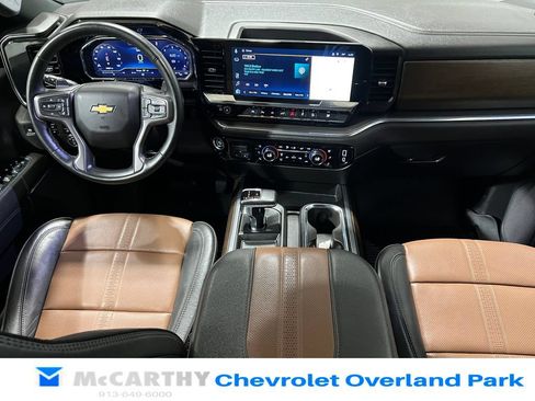 Used 2025 Chevrolet Silverado 1500 High Country w/ Technology Package AWD/4WD image 32
