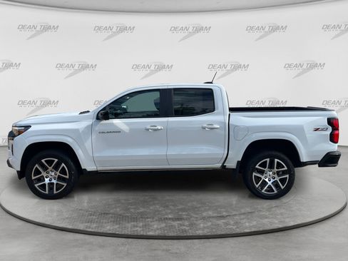 Used 2023 Chevrolet Colorado Z71 w/ Z71 Convenience Package 2 AWD/4WD image 4