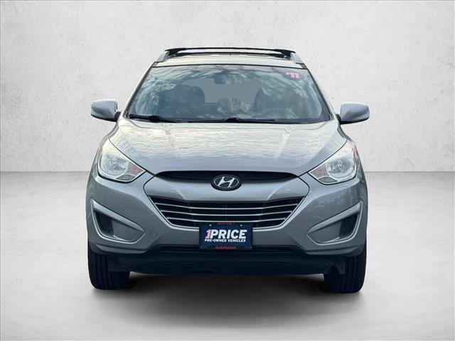 Used 2011 Hyundai Tucson GLS w/ Navigation Pkg 2 AWD/4WD image 2