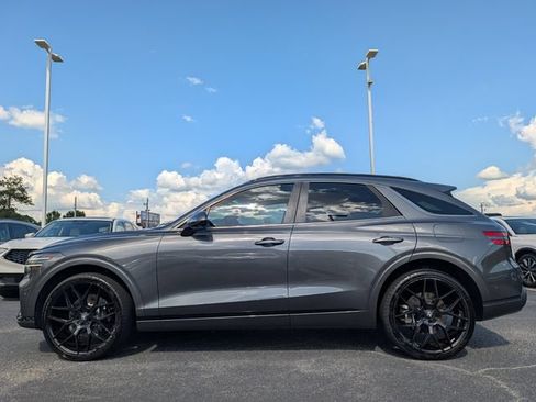 Used 2022 Genesis GV70 3.5T AWD/4WD image 14