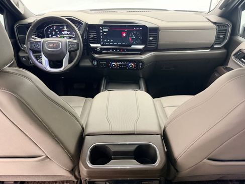 Used 2024 GMC Sierra 2500 SLT w/ SLT Convenience Package image 16