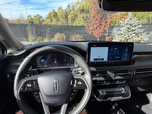 New 2026 Lincoln Corsair Reserve w/ Jet Appearance Package image 25