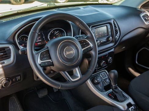 Used 2018 Jeep Compass Sport image 10