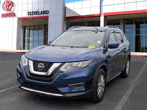 Used 2019 Nissan Rogue S w/ Special Edition Package FWD image 4