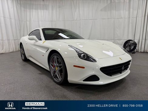 Used 2016 Ferrari California T RWD image 1