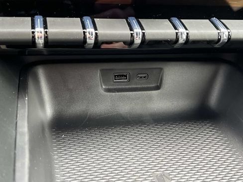 New 2026 GMC Terrain Elevation w/ Elevation Premium Package AWD/4WD image 22