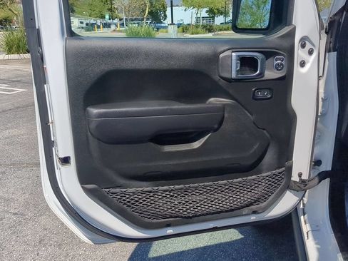 Used 2024 Jeep Wrangler Unlimited Rubicon 4xe AWD/4WD image 24
