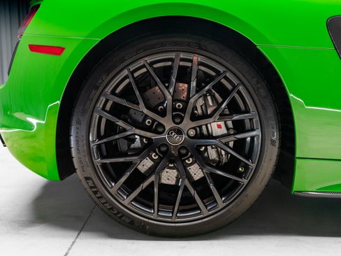 Used 2018 Audi R8 V10 plus AWD/4WD image 32