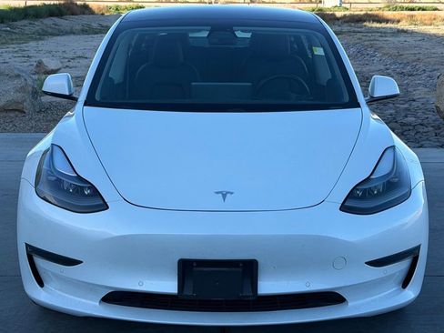 Used 2021 Tesla Model 3 Standard Range Plus image 4