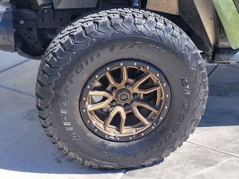 Used 2021 Jeep Wrangler Unlimited Rubicon AWD/4WD image 8