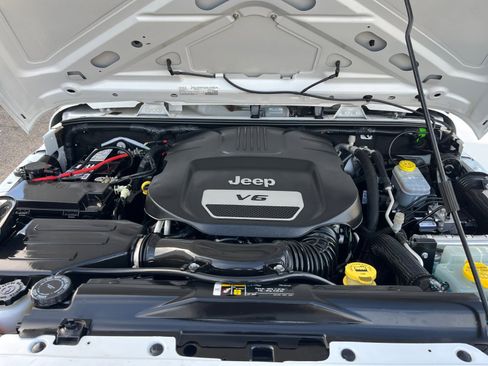 Certified 2018 Jeep Wrangler Sport S image 21