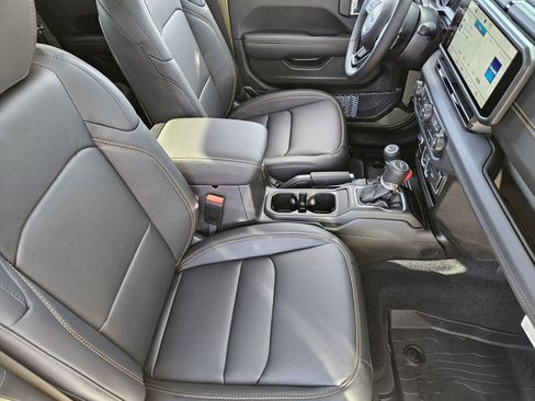 New 2026 Jeep Gladiator Sport AWD/4WD image 16