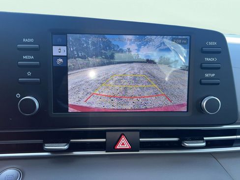 Certified 2025 Hyundai Elantra Sport image 15