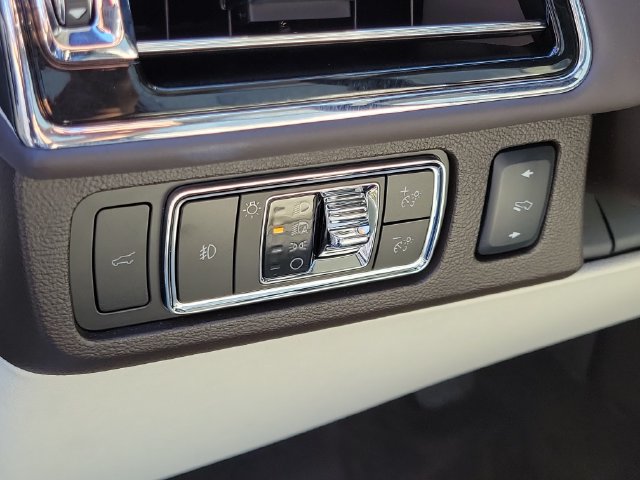 Used 2023 Lincoln Navigator Black Label AWD/4WD image 11