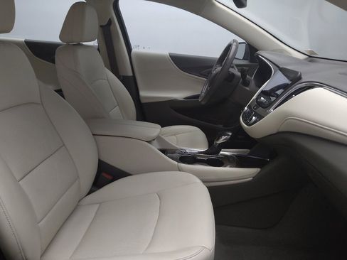 Used 2022 Chevrolet Malibu Premier image 21