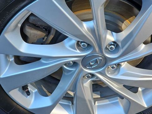 Used 2019 Hyundai Tucson SE FWD image 34
