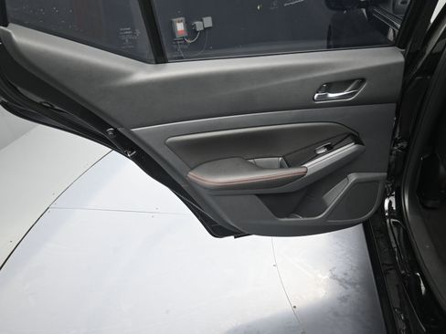 Used 2023 Nissan Altima 2.5 SR image 12