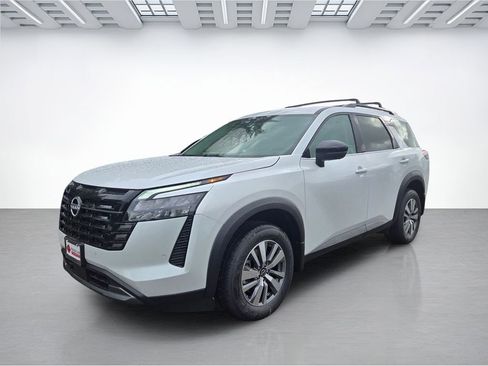 New 2026 Nissan Pathfinder SL AWD/4WD image 8