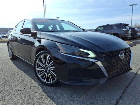 Certified 2024 Nissan Altima 2.5 SL image 1