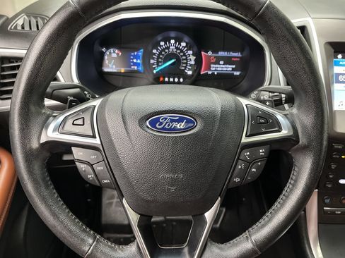 Used 2017 Ford Edge Titanium w/ Equipment Group 301A AWD/4WD image 19