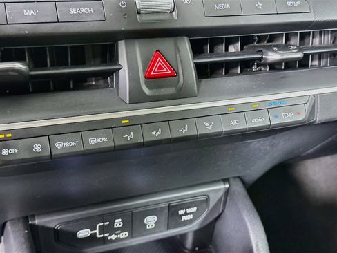 Used 2025 Kia K4 FWD image 23