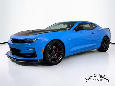 Used 2023 Chevrolet Camaro SS RWD image 3