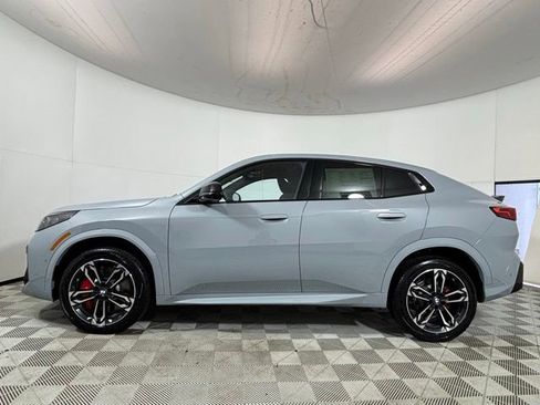 New 2026 BMW X2 xDrive28i w/ Technology Package AWD/4WD image 4